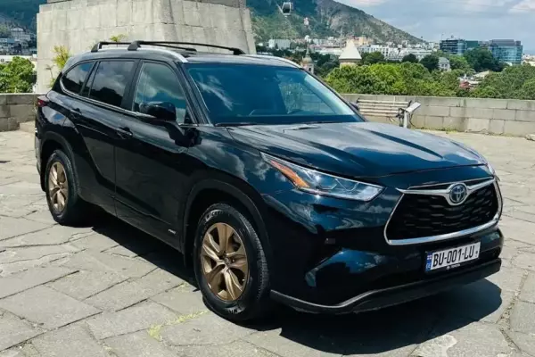 Toyota Highlander ქირავდება საქართველოში
