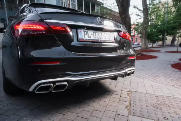Mercedes E300 ქირავდება მცხეთაში