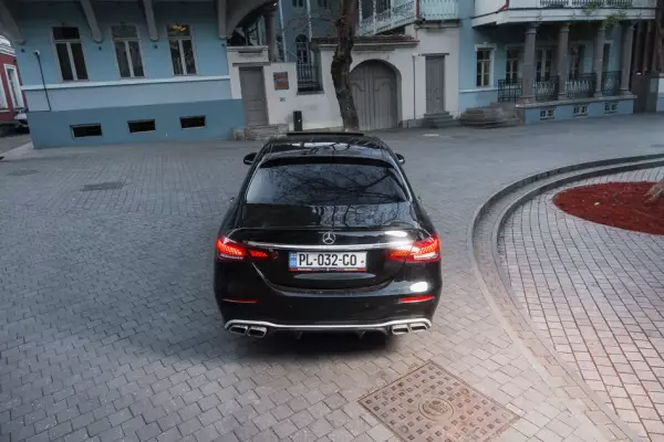 Mercedes E300 ქირავდება მცხეთაში