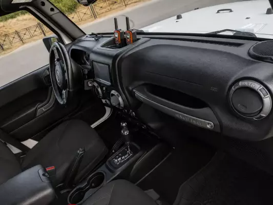 Jeep Wrangler ქირავდება საქართველოში
