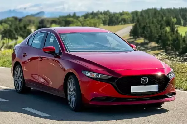Mazda 3 ქირავდება საქართველოში