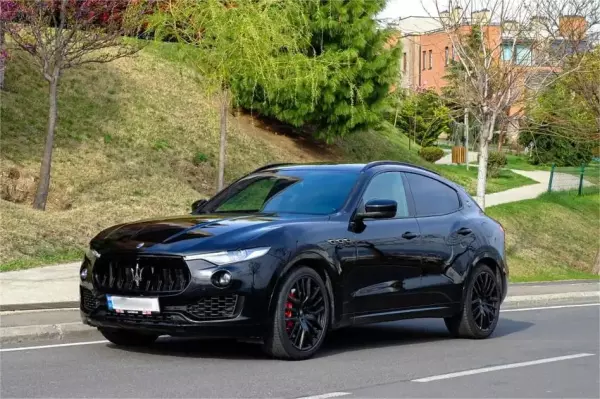 Maserati Levante S для аренды в Батуми