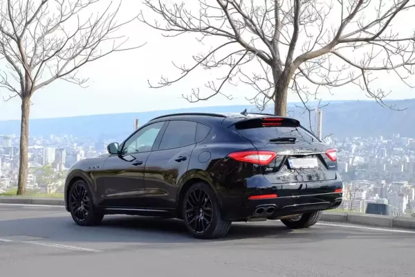 Maserati Levante S для аренды в Батуми