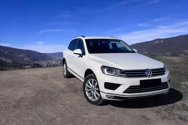 Volkswagen Touareg ქირავდება სტეფანწმინდაში