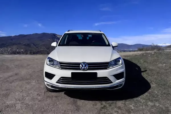 Volkswagen Touareg ქირავდება სტეფანწმინდაში