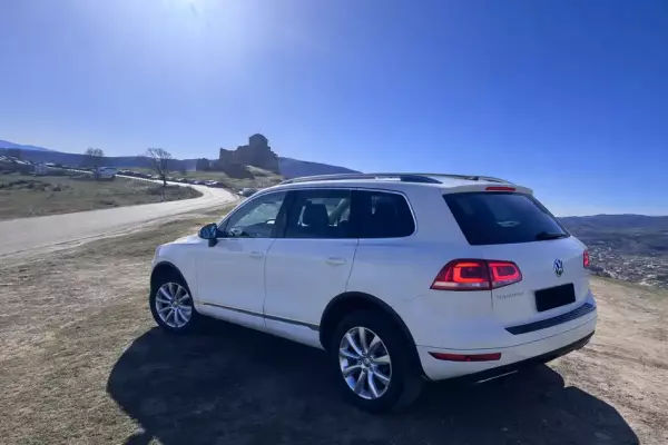 Volkswagen Touareg ქირავდება სტეფანწმინდაში