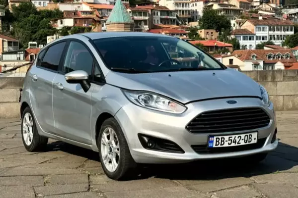 Ford Fiesta ქირავდება ქობულეთში