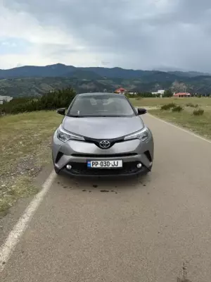Toyota C-HR для аренды в Грузии