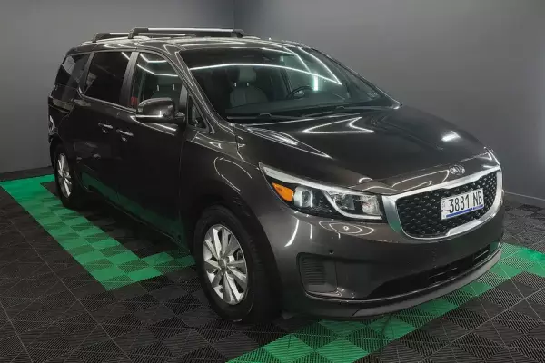 KIA Sedona ქირავდება საქართველოში