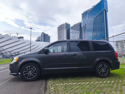 Dodge Grand Caravan для аренды в Чакви