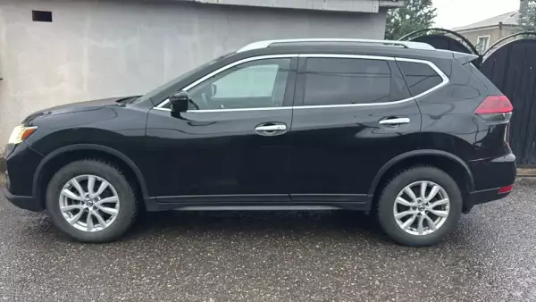 Nissan Rogue ქირავდება ქუთაისში