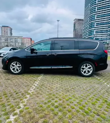 Chrysler Pacifica ქირავდება საქართველოში