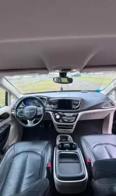 Chrysler Pacifica ქირავდება საქართველოში