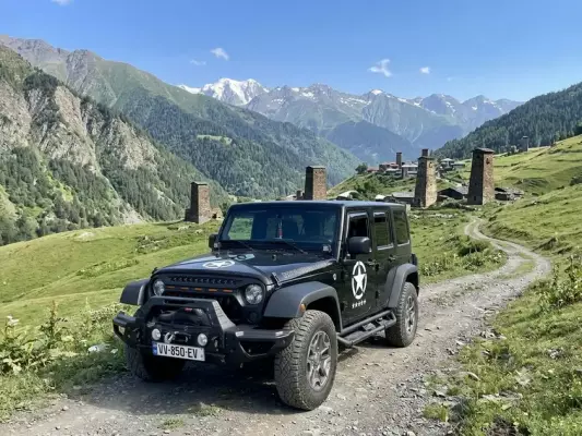 Jeep Wrangler Rubicon для аренды в Мцхете