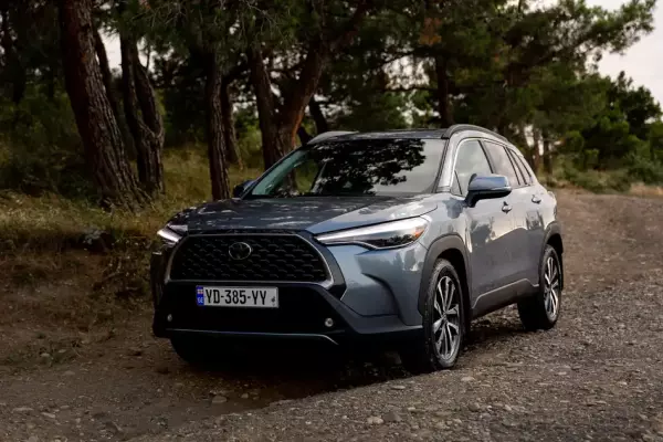 Toyota Corolla Cross ქირავდება საქართველო -ში