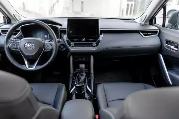 Toyota Corolla Cross ქირავდება საქართველოში