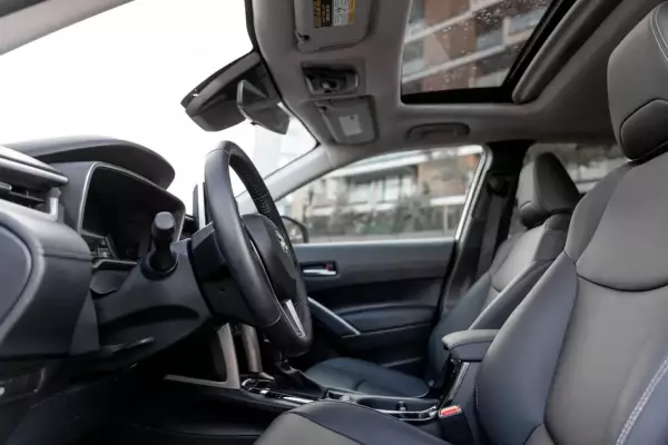 Toyota Corolla Cross ქირავდება საქართველოში