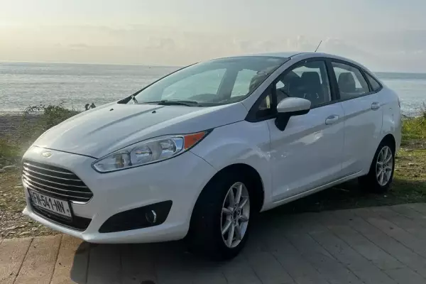 Ford Fiesta ქირავდება შეკვეთილში