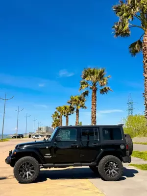 Jeep Wrangler ქირავდება ჩაქვში