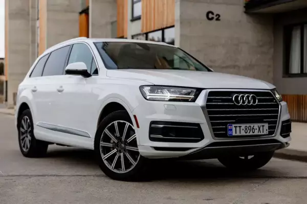 Audi Q7 ქირავდება საქართველოში