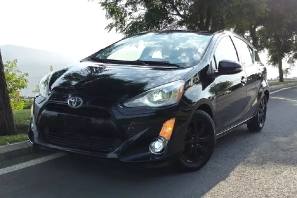 Toyota Prius ქირავდება საქართველოში