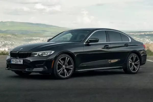 BMW 330i ქირავდება საქართველო -ში