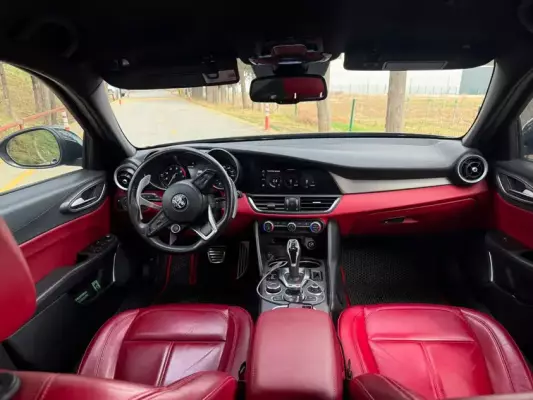Alfa Romeo Giulia для аренды в Батуми