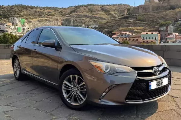 Toyota Camry ქირავდება საქართველოში