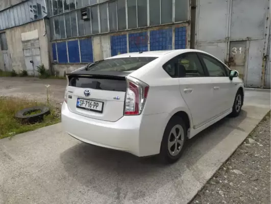 Toyota Prius for rent in Senaki