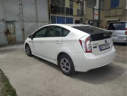 Toyota Prius for rent in Senaki