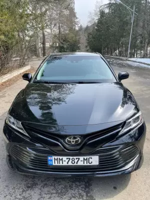 Toyota Camry ქირავდება საქართველოში