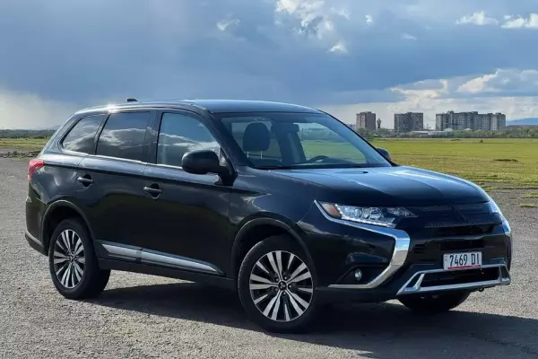 Mitsubishi Outlander ქირავდება საქართველოში