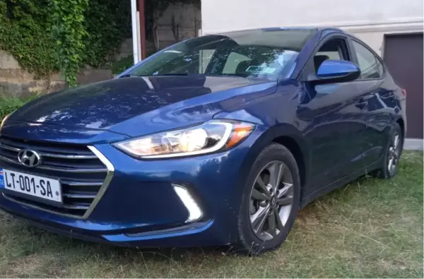 Hyundai Elantra ქირავდება საქართველოში