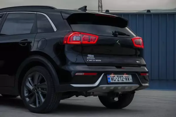 Kia Niro ქირავდება საქართველოში