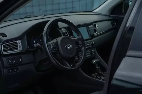 Kia Niro ქირავდება საქართველოში