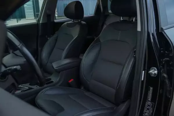 Kia Niro ქირავდება საქართველოში