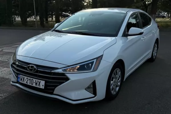 Hyundai Elantra ქირავდება საქართველოში