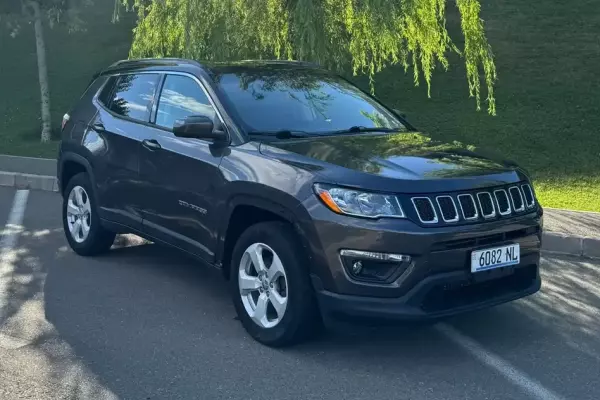 Jeep Compass ქირავდება საქართველოში