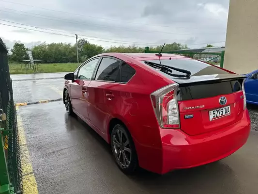 Toyota Prius ქირავდება საქართველოში