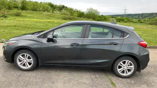Chevrolet Cruze ქირავდება ქობულეთში