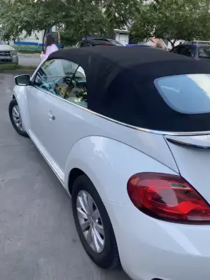 Volkswagen Beetle ქირავდება ჩაქვში