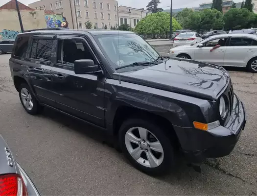 Jeep Patriot для аренды в Кутаиси
