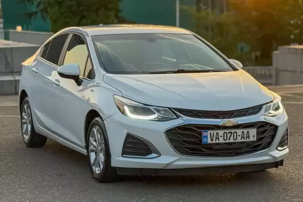 Chevrolet Cruze ქირავდება საქართველოში
