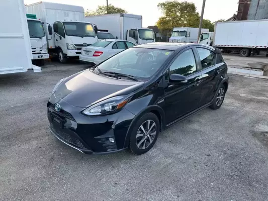 Toyota Prius ქირავდება საქართველოში