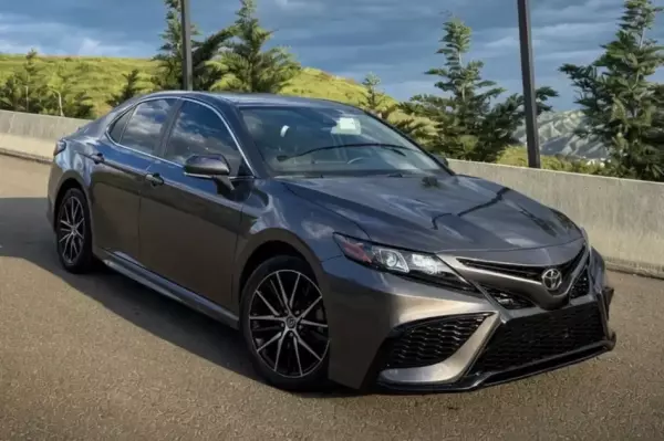 Toyota Camry ქირავდება საქართველოში