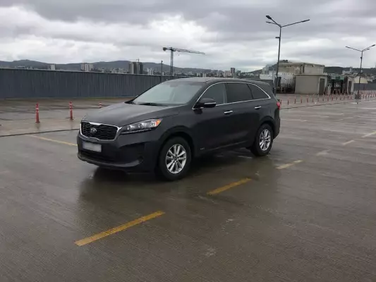 KIA Sorento ქირავდება საქართველოში