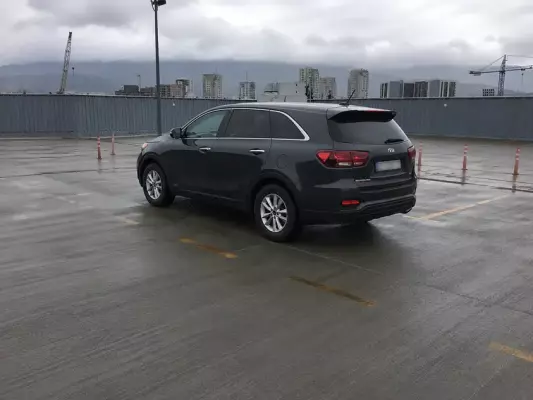 KIA Sorento ქირავდება საქართველოში