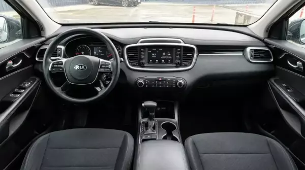 KIA Sorento ქირავდება საქართველოში