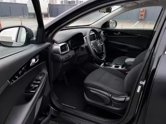 KIA Sorento ქირავდება საქართველოში