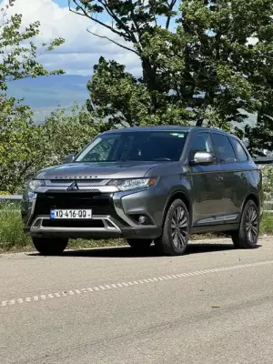 Mitsubishi Outlander ქირავდება საქართველოში